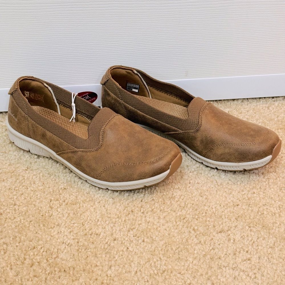 NWT Skechers Modern Comfort Women's Reggae Fest 2.0 Slip-On Loafer Flat Sz 9.5